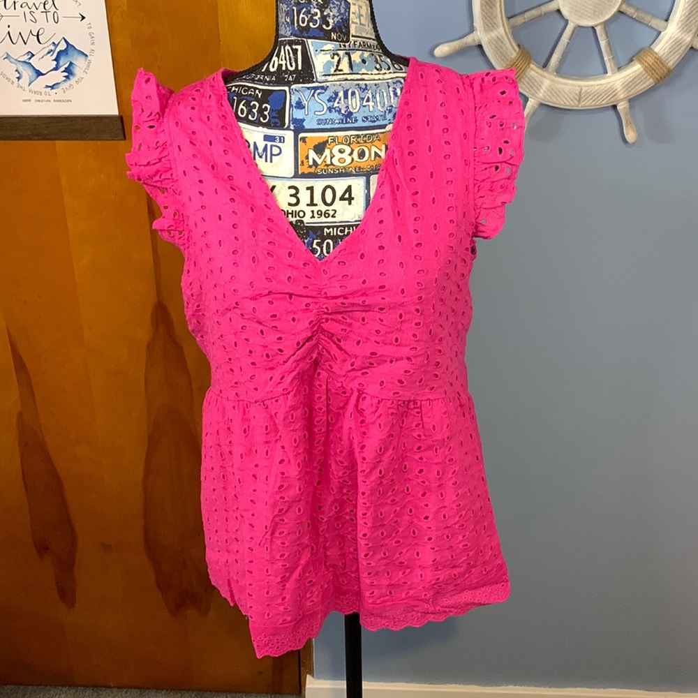Ultra Pink Top Medium NWT